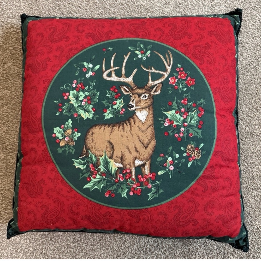Vintage Handmade Quilted Green Red Christmas Throw Pillow Deer Wildlife EUC